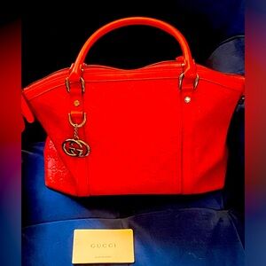 Beautiful Gucci Bag! In amazing shape.